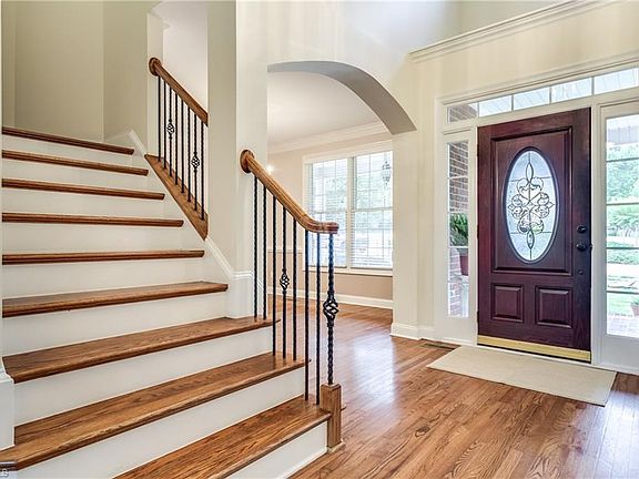 5th image of 203 Topwater Ln