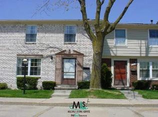 2924 N Seaton Circuit, Warren, MI 48091