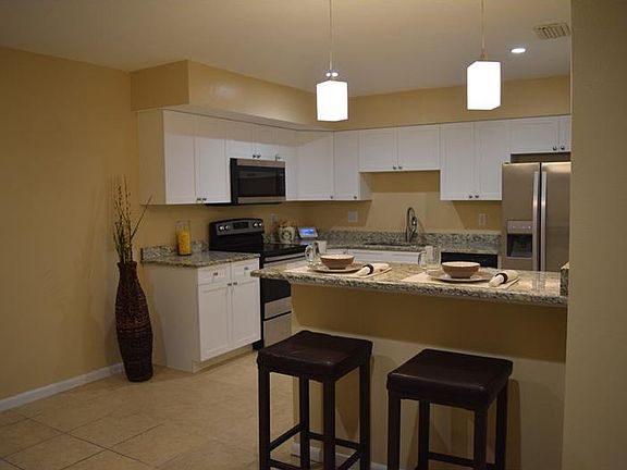 5th image of 3413 Grove Street Cir