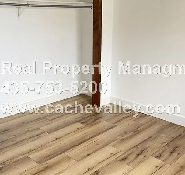 551 Dee Ave #1-4 — Photo 3
