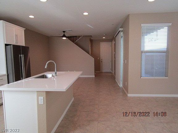 3rd image of 11711 Emerald Lake Ave