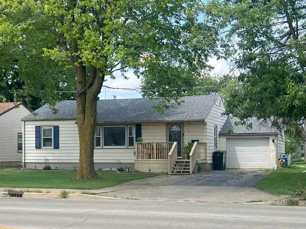 747 W Brookmont Blvd, Bradley, IL 60915