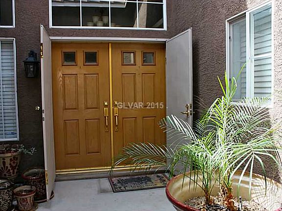 3rd image of 8705 Castle Hill Ave