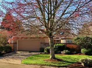 32153 SW Lake Dr, Wilsonville, OR 97070