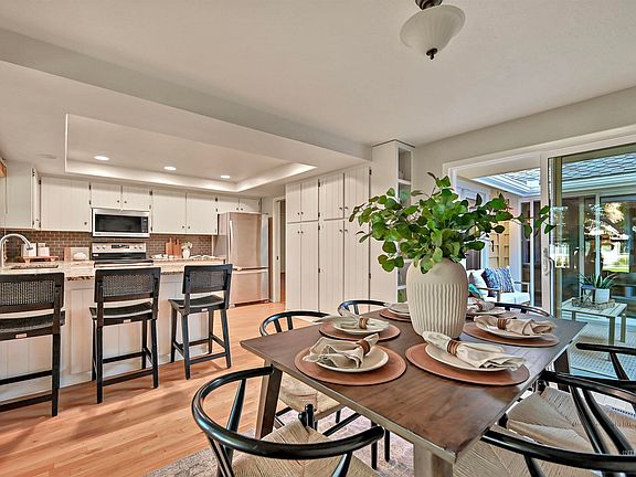 5th image of 3153 S Lakewood Way