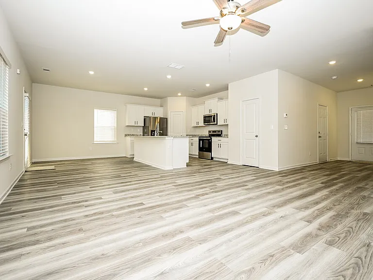 295 Limestone Cir — Photo 4