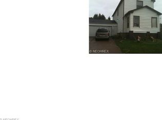 77 15th St, Campbell, OH 44405