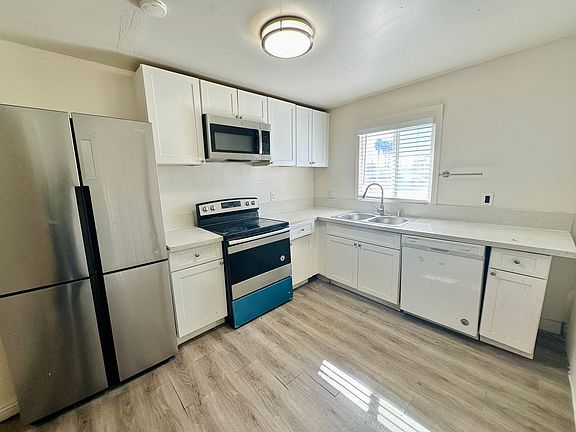 4th image of 1871 N Shadow Mountain Pl #1