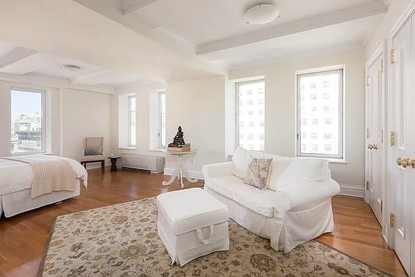 Sold by Trump International Realty | media 41