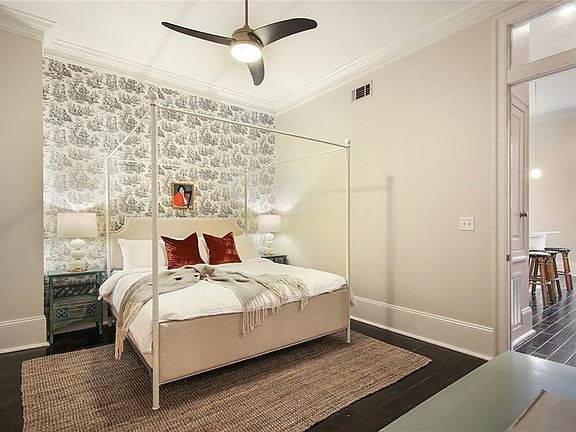 5th image of 339 Carondelet St Unit 2E