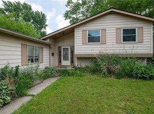 143 Meadow Cir, Berea, OH