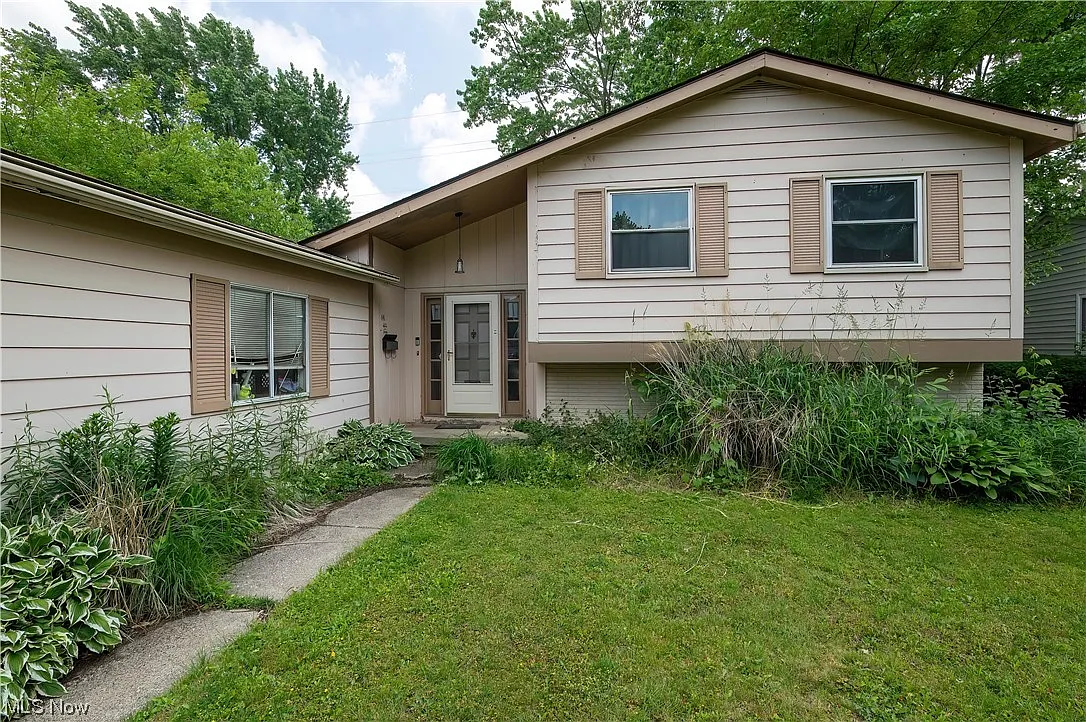 143 Meadow Cir photo 1