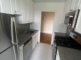(Undisclosed Address), Fresh Meadows, NY 11365