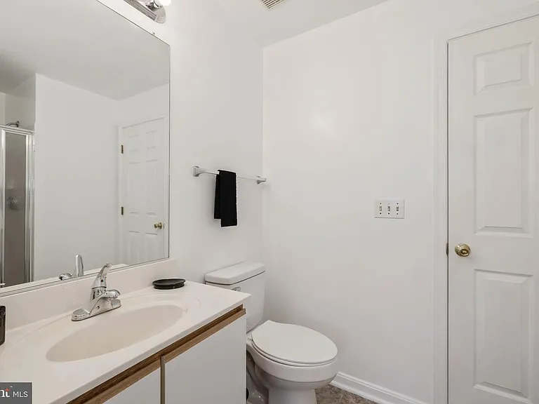 1025 Gardenview #301 — Photo 16