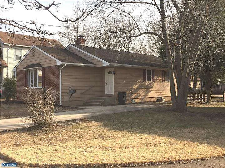 636 Summit Ave photo 1