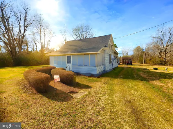 9756 Deal Island Rd, Deal Island, MD 21821