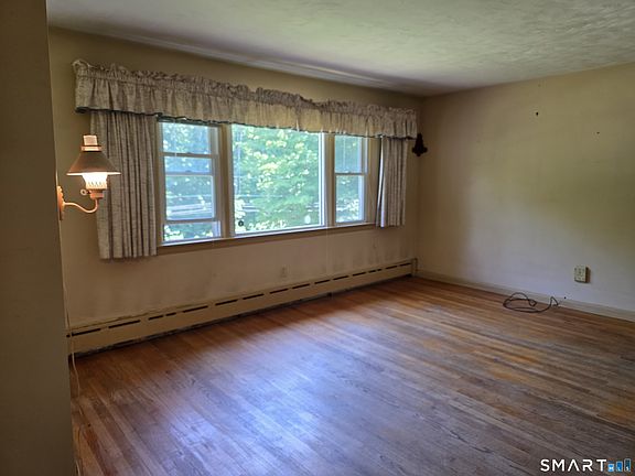 4th image of 18 Bullard Road