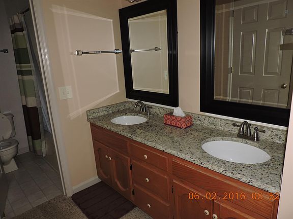 4th image of 131 Sugar Creek Ln