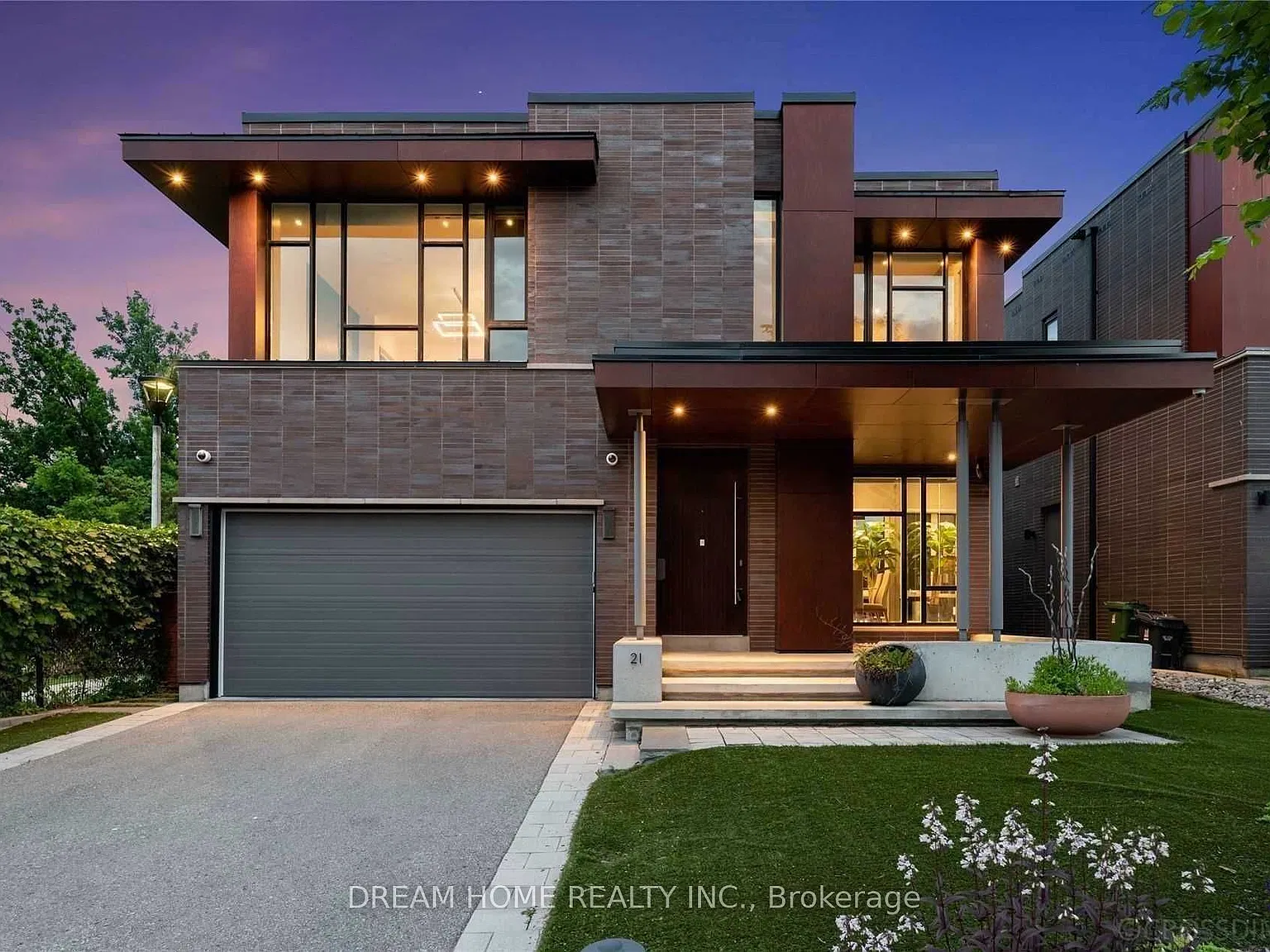 4 bed, $7,500 — Photo 1
