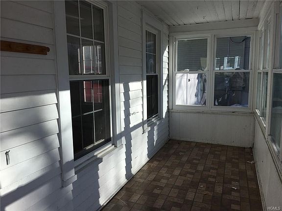 4th image of 6 Fostoria St