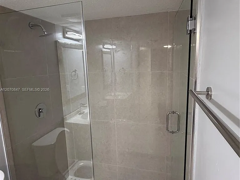 1261 SE 27th St #101 — Photo 11