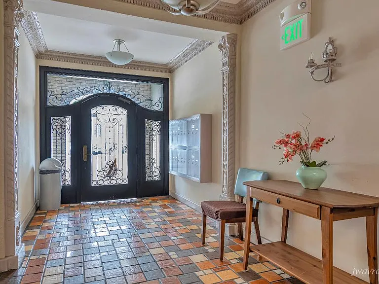 3423 Fillmore St #208 — Photo 15