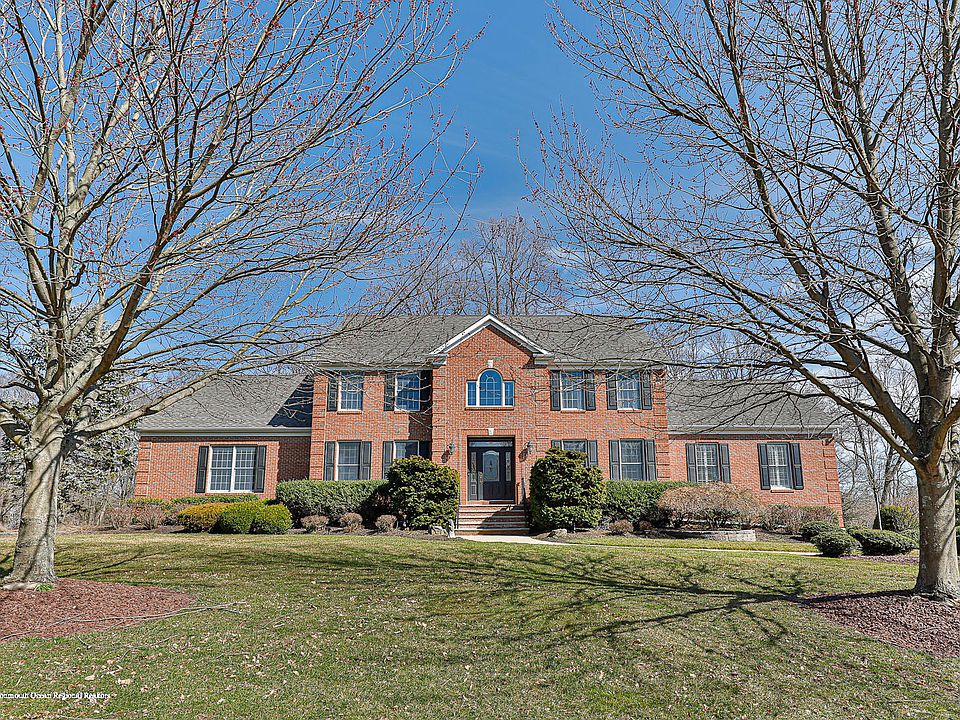 1st image of 5 Rebecca Dr
