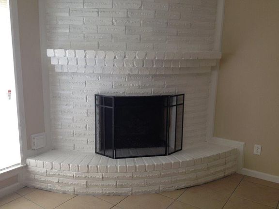 4th image of 3115 Apple Dr