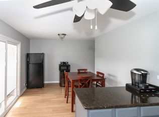 1142 N Boxwood Dr #A, Mount Prospect, IL
