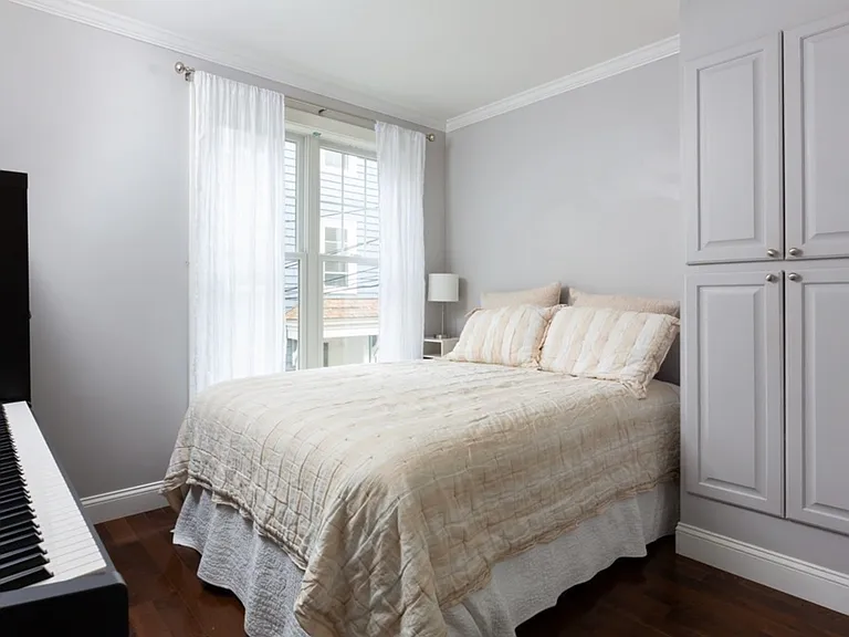 171 Bowen St #1 — Photo 6