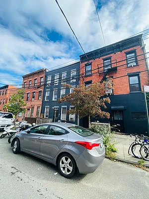 Rented by Zjama Realty Corp | media 12