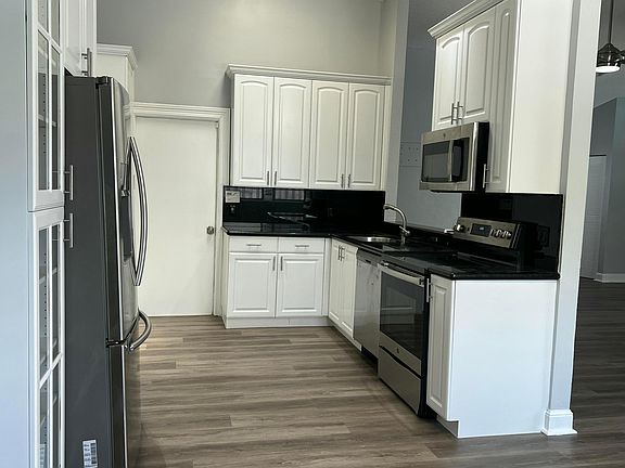 4th image of 21023 Rustlewood Avenue