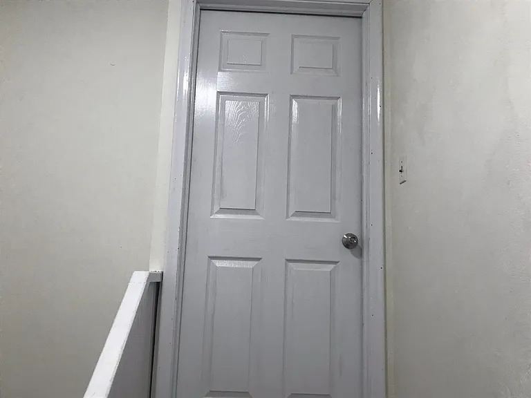 566 E Sebewaing St — Photo 5