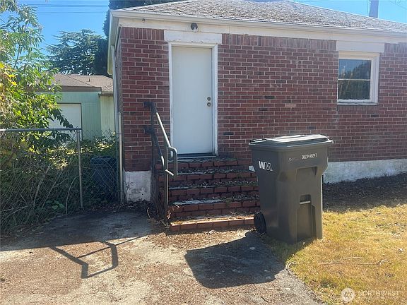 3rd image of 10456 18th Avenue S