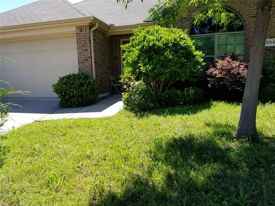 1st image of 204 Cedar Creek Dr