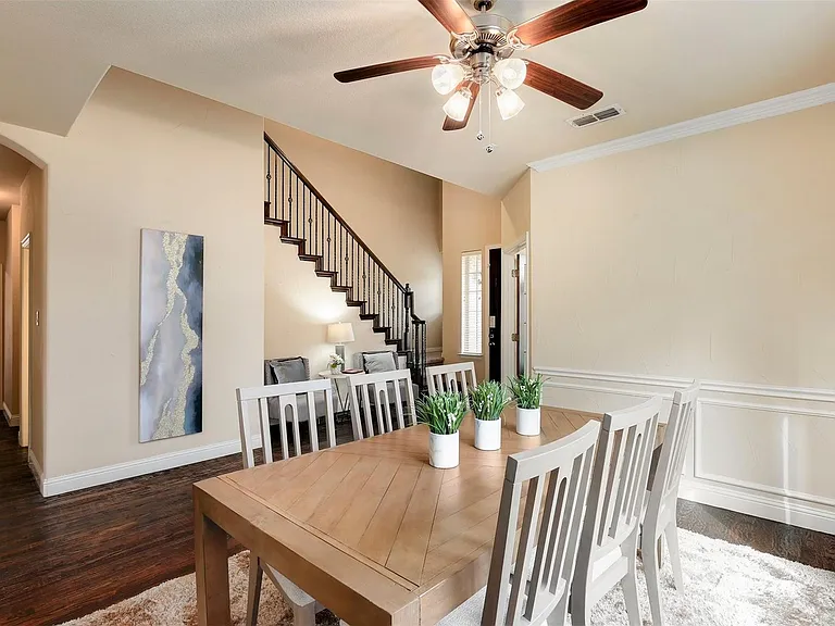 1087 Sahallee Dr — Photo 5