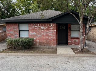 447 E Whitney St #A, Houston, TX 77022