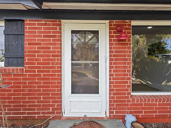 4th image of 1363 Barbizon LN