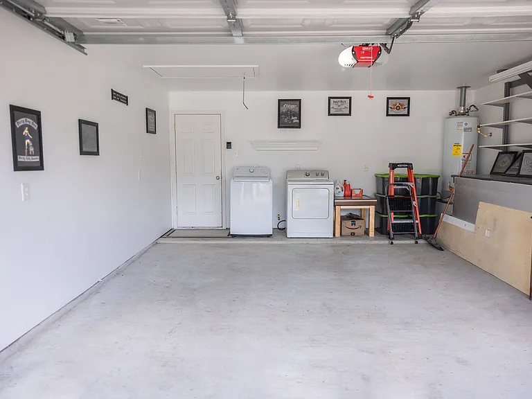 1314 Mullins Loop S — Photo 26