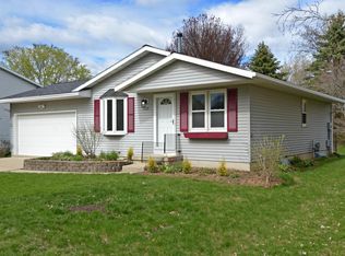 3157 Silverton Trl, Madison, WI 53719