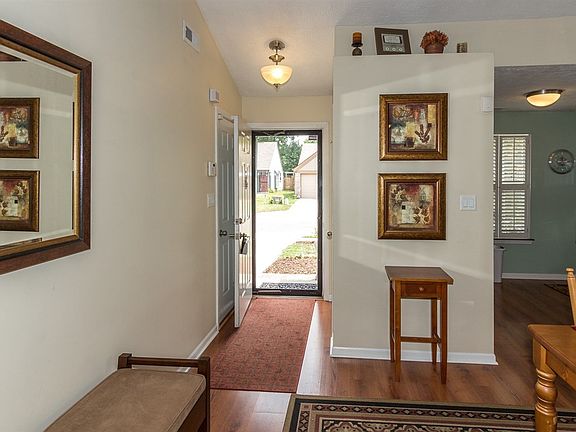 4th image of 9745 River Oak Ln E