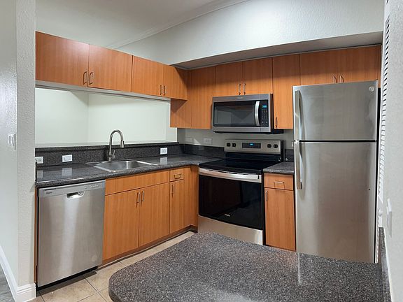 2nd image of 10110-10268 NW 33rd St #10128-B2