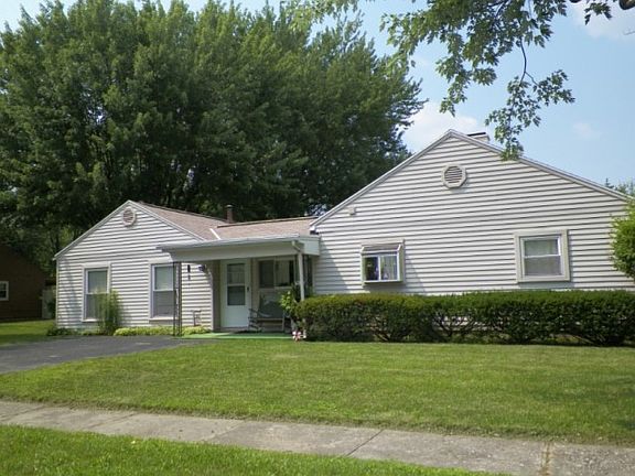 3rd image of 223 Forestwood Ave
