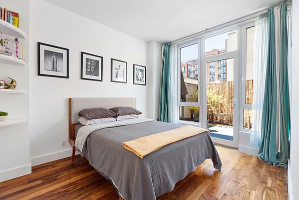 Rented by Compass | media 13