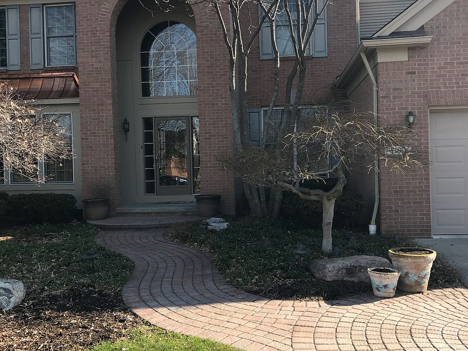 1st image of 7102 Woodlore Ct