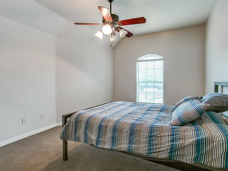 1805 Castle Ct — Photo 21
