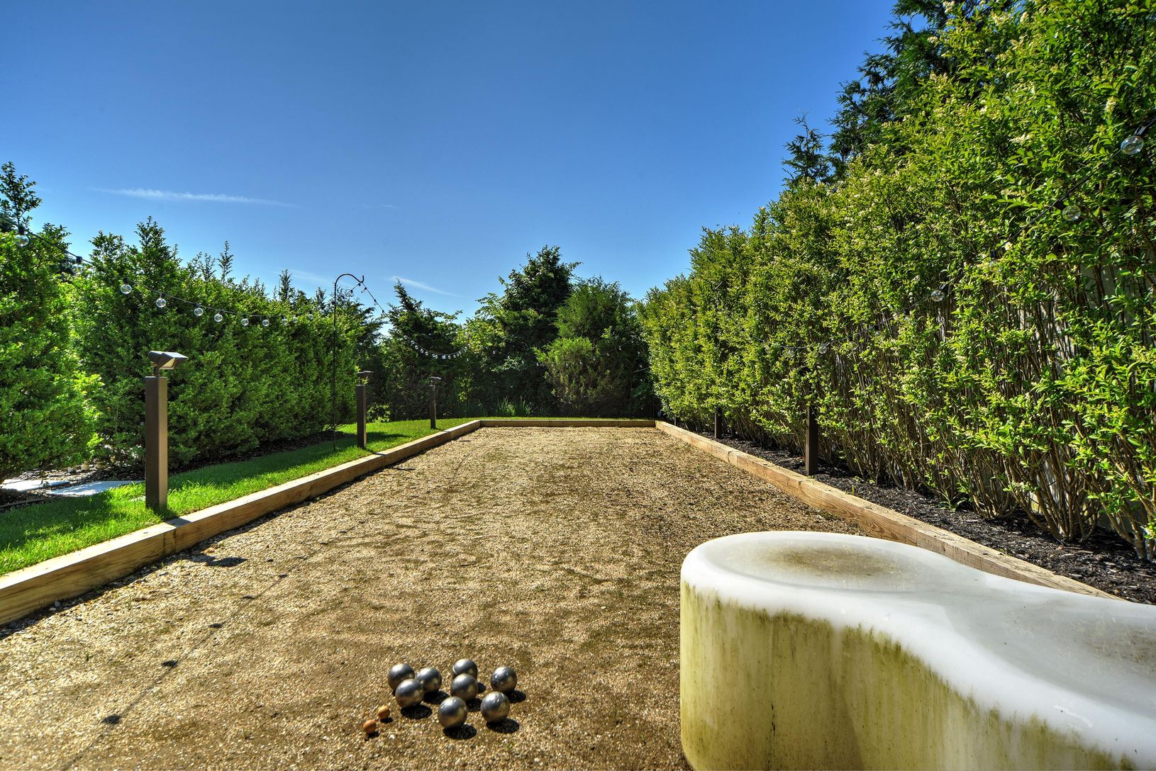  bocce ball court