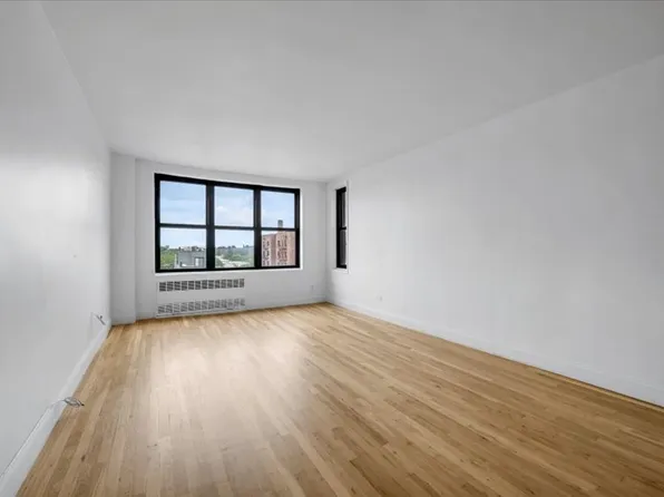 425 East 26th Street 6J image 2 of 16