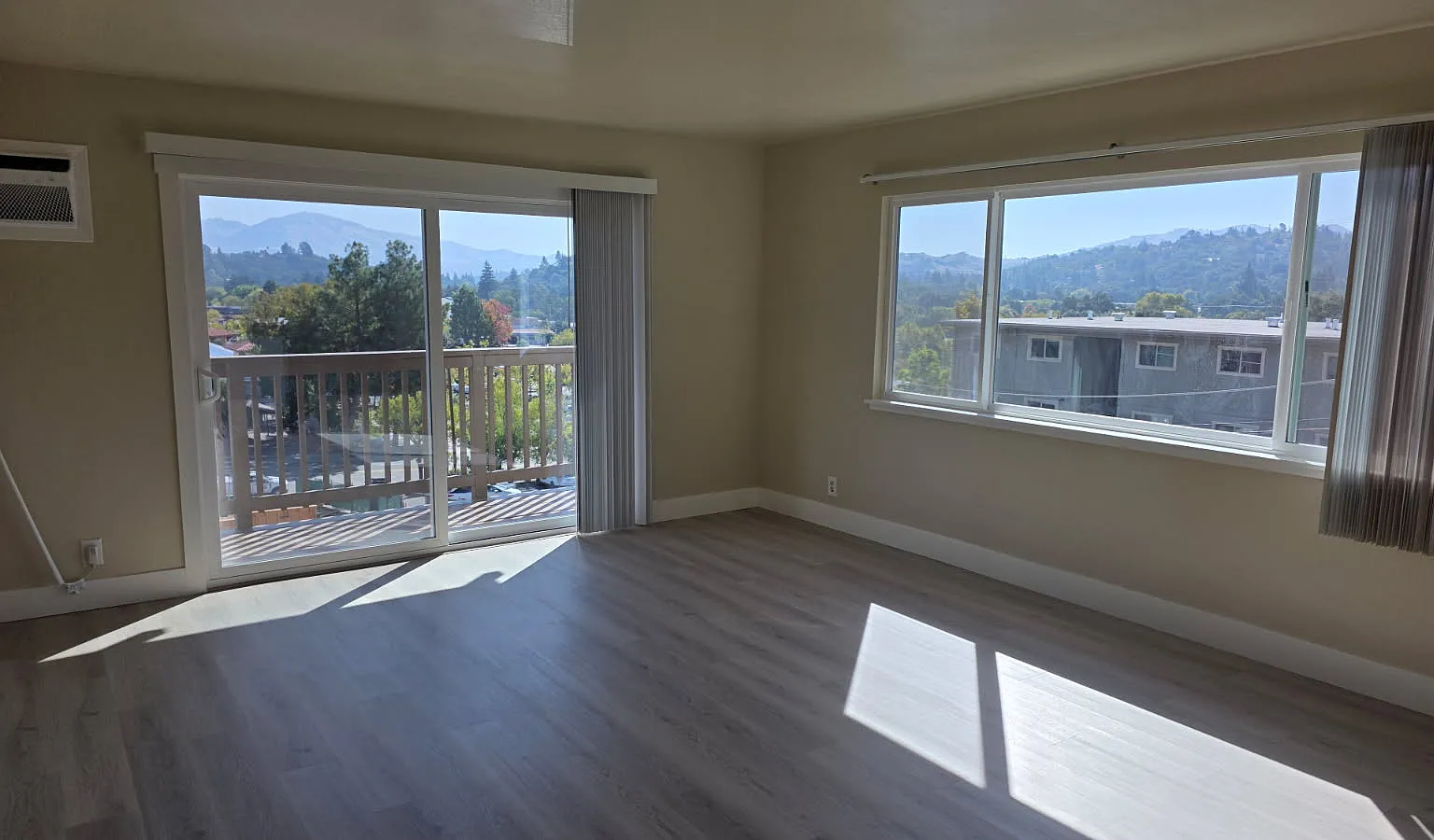 3572 Terrace Way — Photo 1