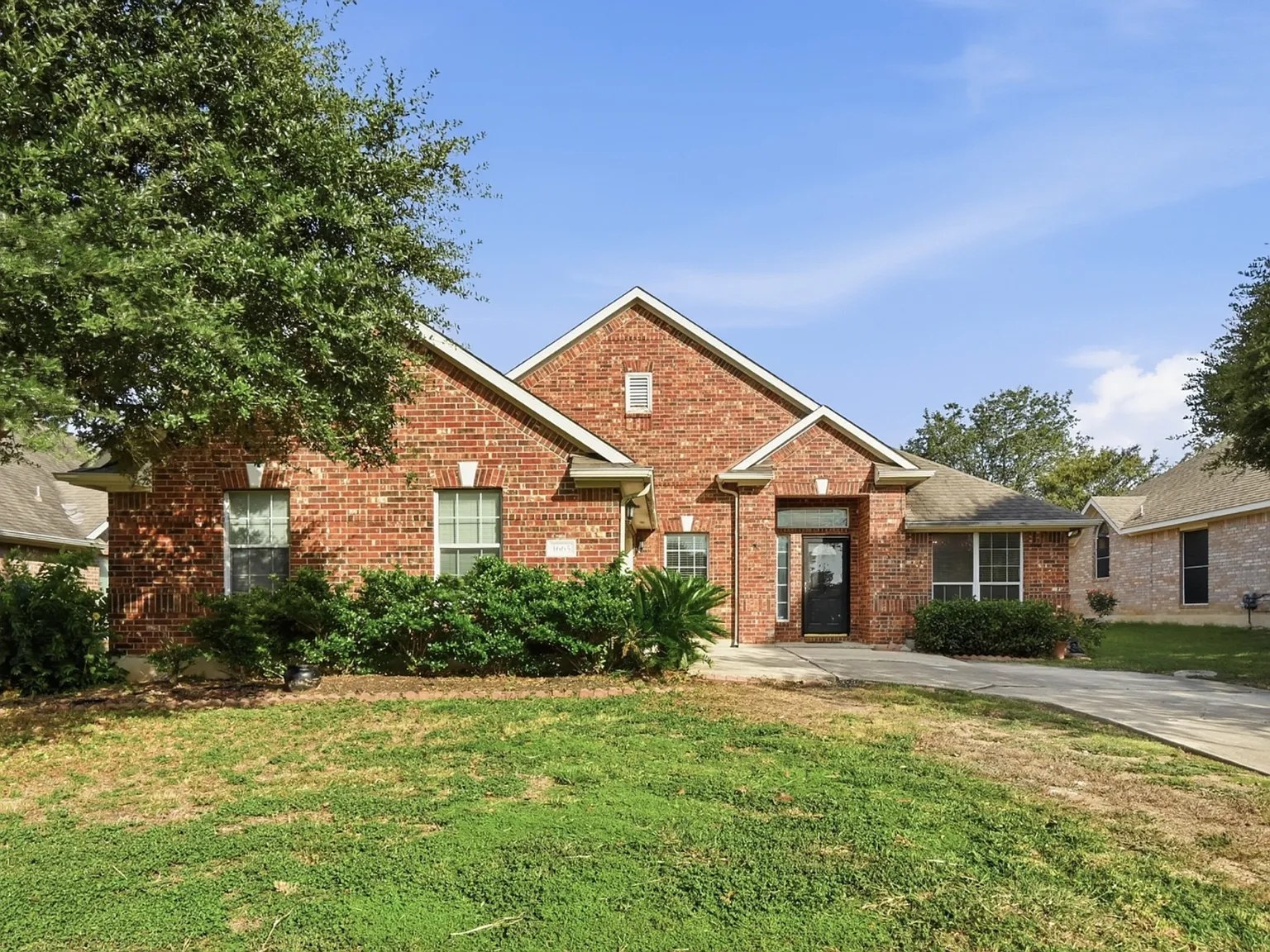 3 bed, 2104 sqft, $1,995 — Photo 4